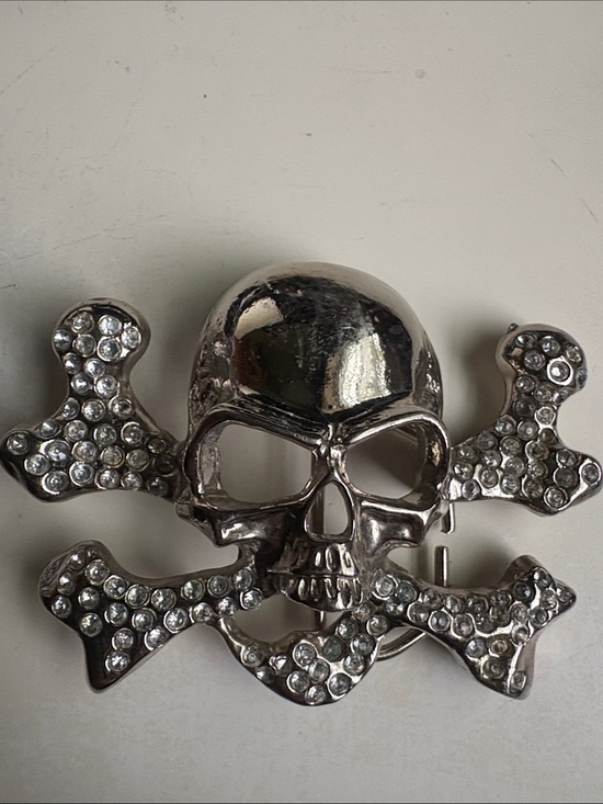 Other - Rhinestone Skull & Crossbones Belt Buckle - Silver